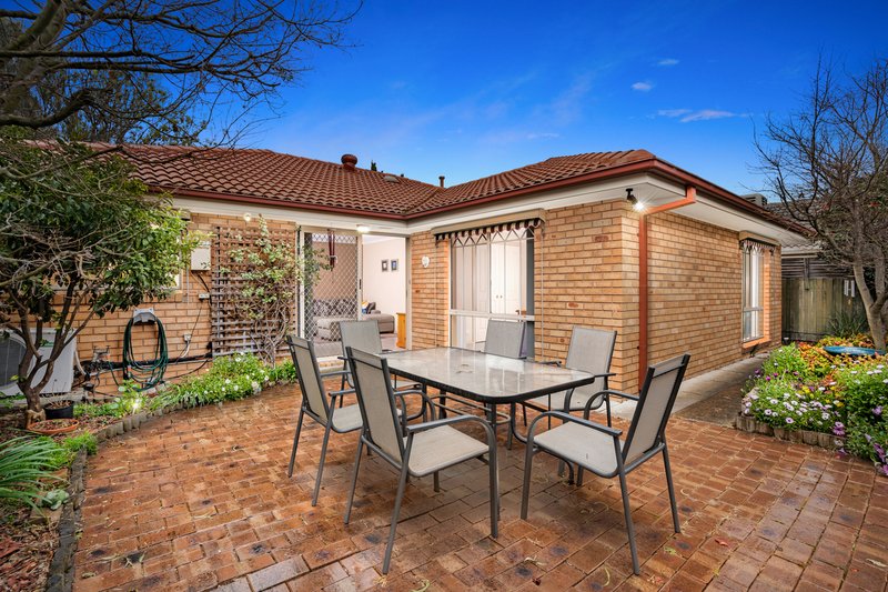 Photo - 1/7 Kookaburra Walk, South Morang VIC 3752 - Image 13