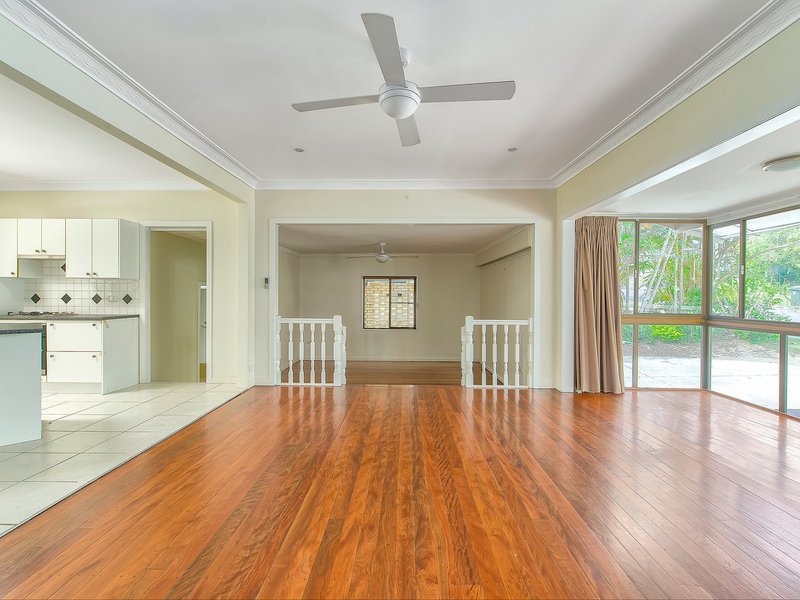 Photo - 17 Koolewong Street, Stafford Heights QLD 4053 - Image 3