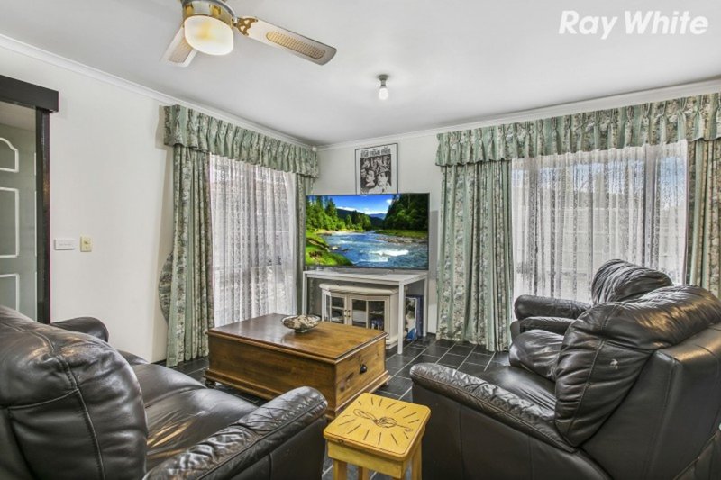 Photo - 17 Kooyong Close, Hampton Park VIC 3976 - Image 6