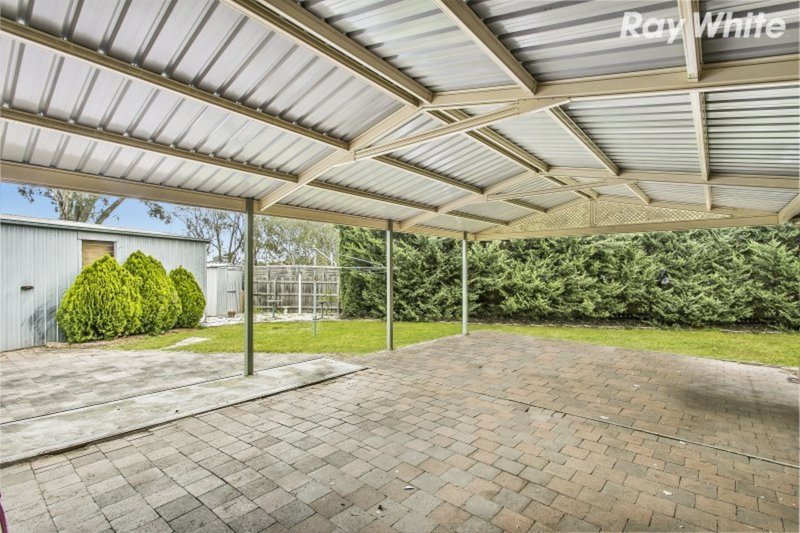 Photo - 17 Kooyong Close, Hampton Park VIC 3976 - Image 9