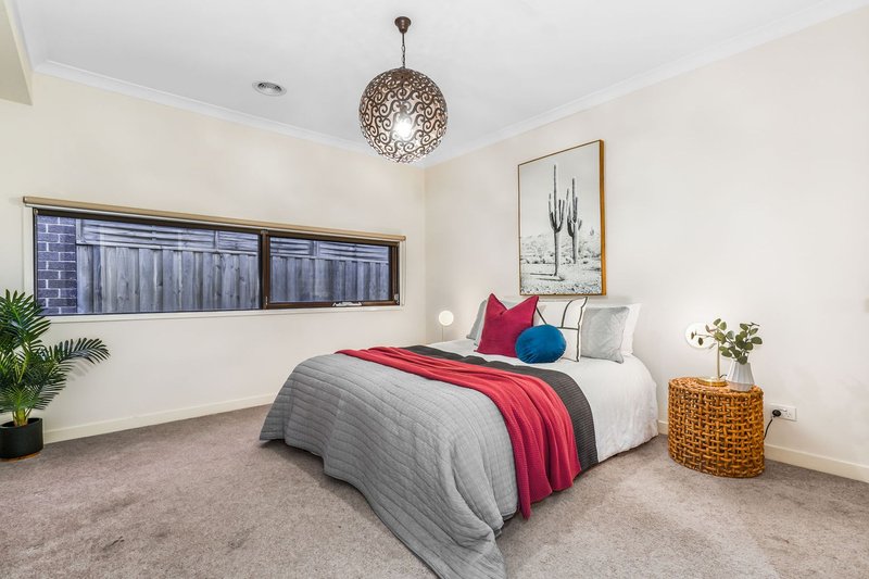 Photo - 17 Kotiko Road, Keysborough VIC 3173 - Image 6