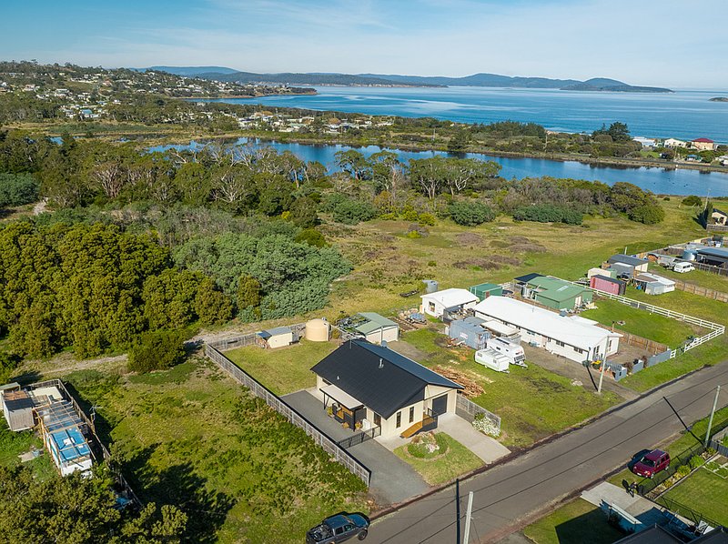 Photo - 17 Kruvale Court, Primrose Sands TAS 7173 - Image 2