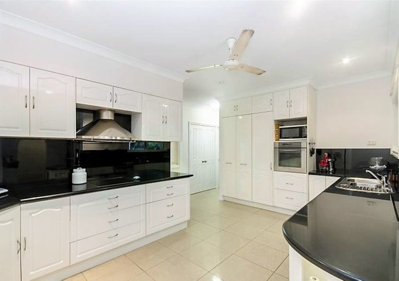 Photo - 17 Kurrajong Court, Bushland Beach QLD 4818 - Image 3