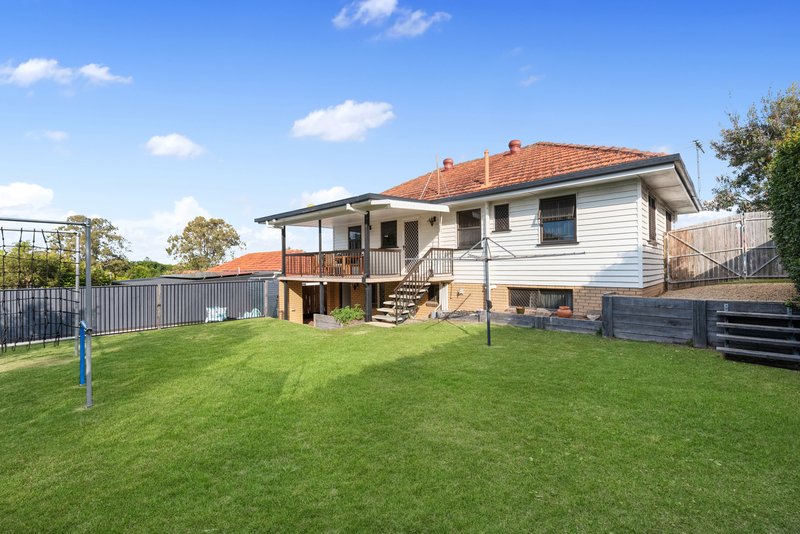 Photo - 17 Kyrunda St , Mitchelton QLD 4053 - Image 11