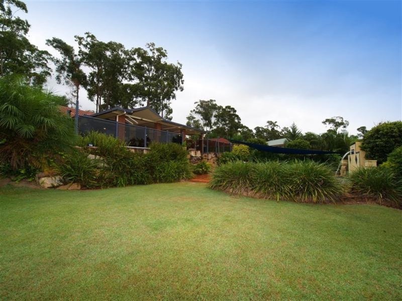 Photo - 17 Laceflower Crescent, Eatons Hill QLD 4037 - Image 2