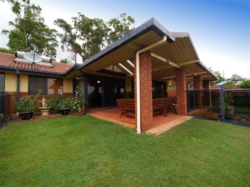 Photo - 17 Laceflower Crescent, Eatons Hill QLD 4037 - Image 8