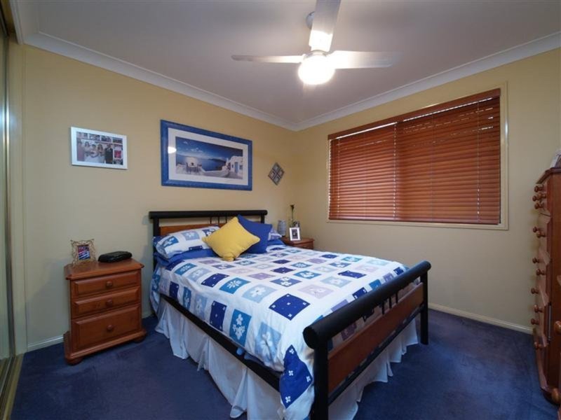 Photo - 17 Laceflower Crescent, Eatons Hill QLD 4037 - Image 17