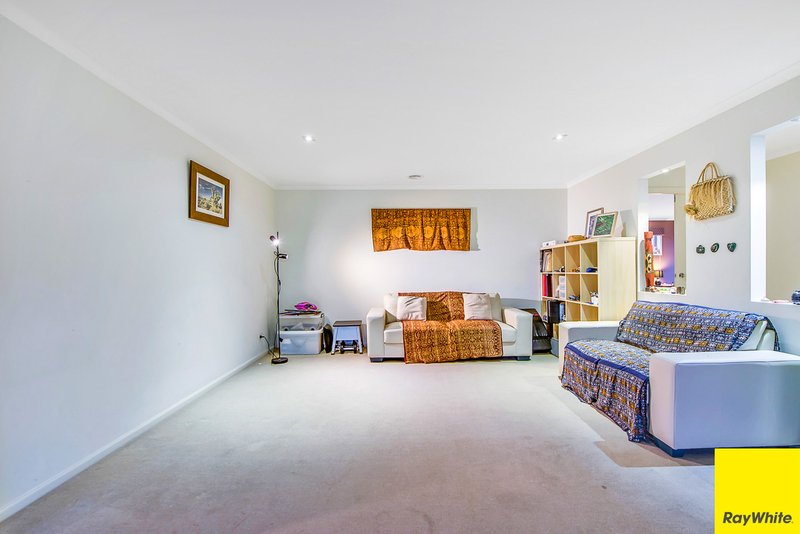 Photo - 17 Ladybird Crescent, Point Cook VIC 3030 - Image 9