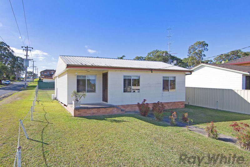 17 Laelana Avenue, Budgewoi NSW 2262