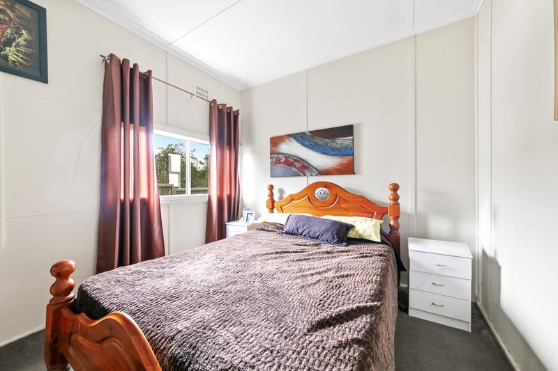 Photo - 17 Lake Street, Budgewoi NSW 2262 - Image 17