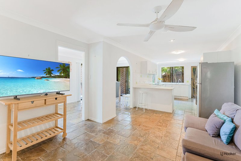 Photo - 17 Lakeview Parade, Tweed Heads South NSW 2486 - Image 6