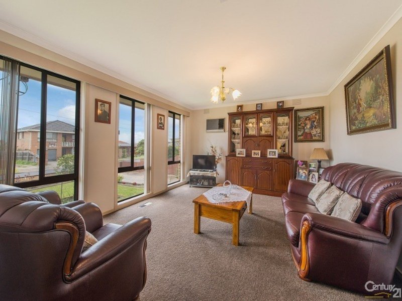 Photo - 17 Lanark Street, Clayton South VIC 3169 - Image 2