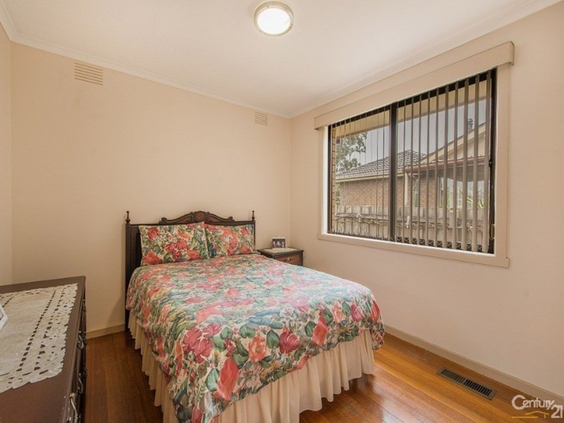 Photo - 17 Lanark Street, Clayton South VIC 3169 - Image 10