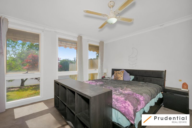 Photo - 17 Lancia Drive, Ingleburn NSW 2565 - Image 5