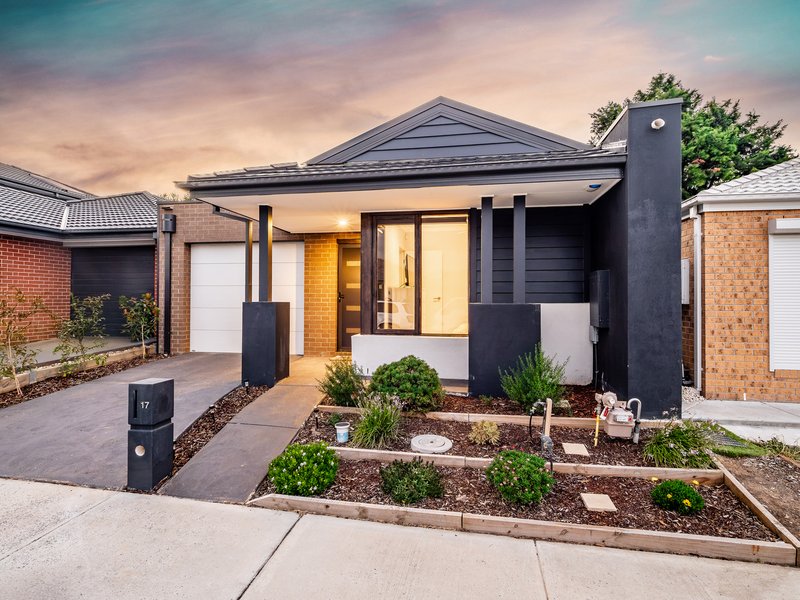 Photo - 17 Landscape Boulevard, Hampton Park VIC 3976 - Image 27