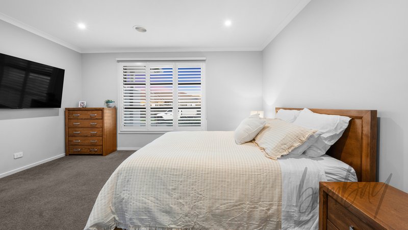 Photo - 17 Landsdowne Avenue, Mickleham VIC 3064 - Image 25