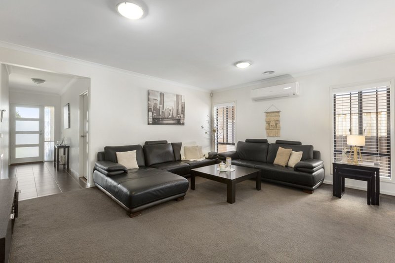 Photo - 17 Lanner Way, Doreen VIC 3754 - Image 2