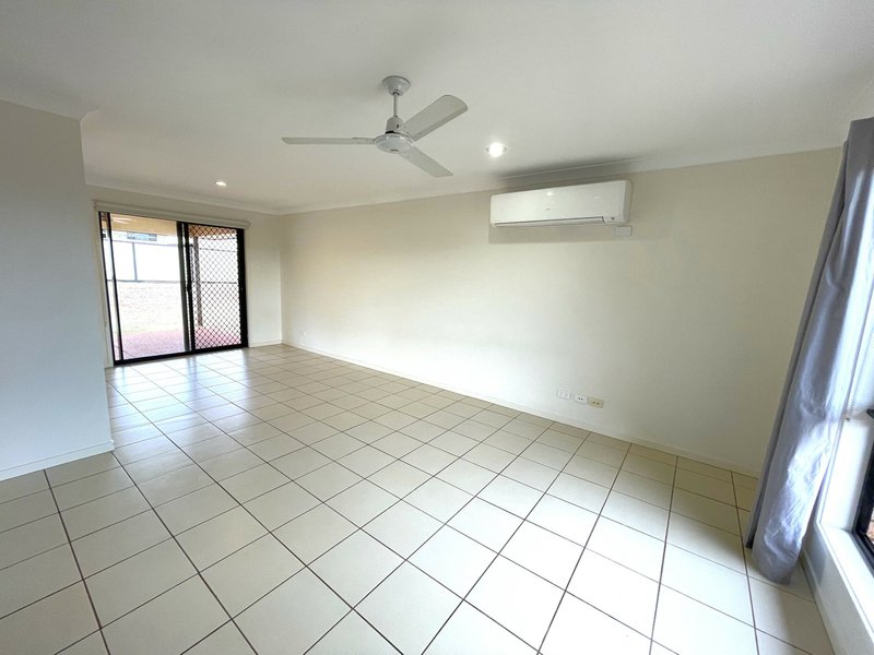 Photo - 17 Lara Court, Kingaroy QLD 4610 - Image 4