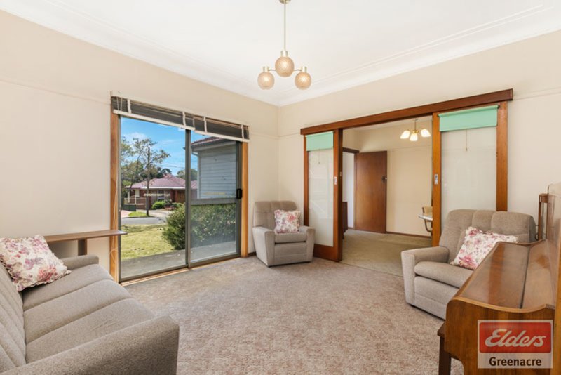 Photo - 17 Lauma Avenue, Greenacre NSW 2190 - Image 2