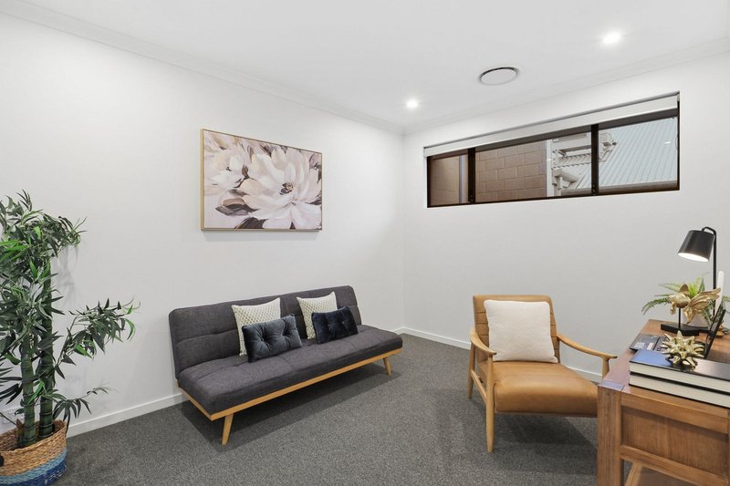 Photo - 17 Laurence Road, Innaloo WA 6018 - Image 12