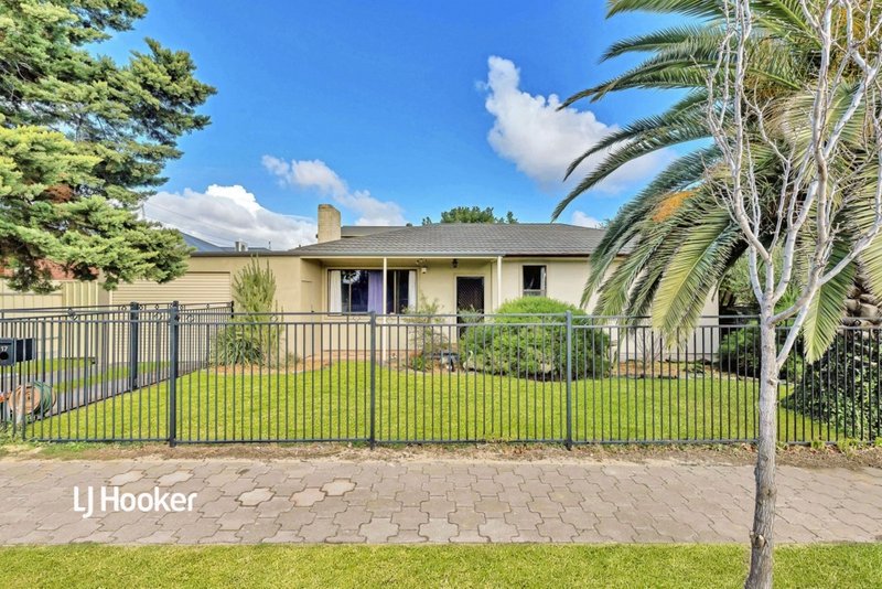 17 Leeds Avenue, Northfield SA 5085