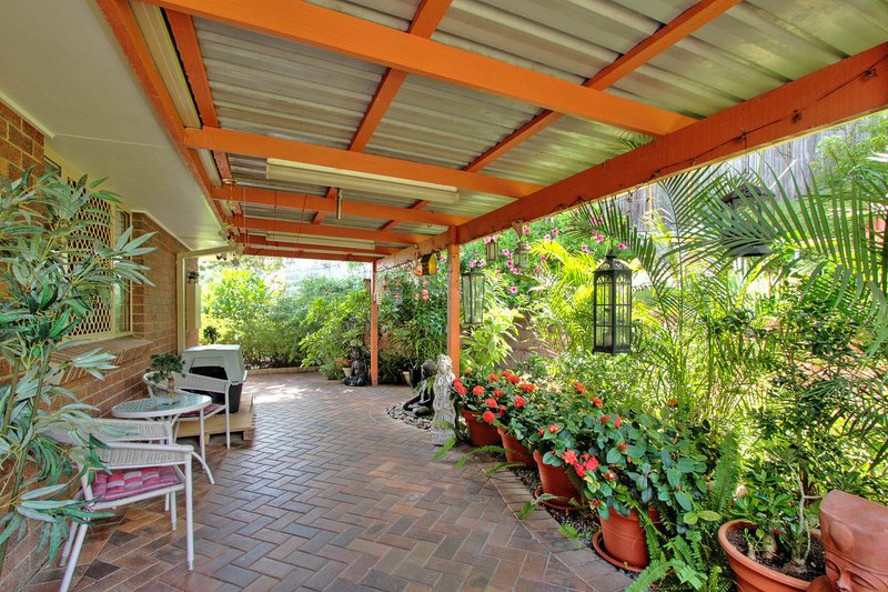 Photo - 17 Leighton Drive, Edens Landing QLD 4207 - Image 4