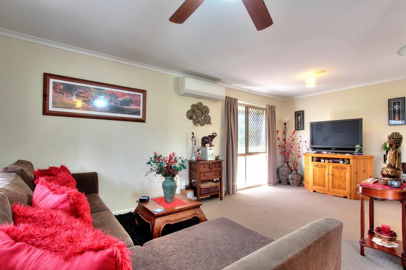 Photo - 17 Leighton Drive, Edens Landing QLD 4207 - Image 5