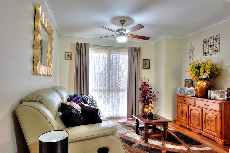 Photo - 17 Leighton Drive, Edens Landing QLD 4207 - Image 6