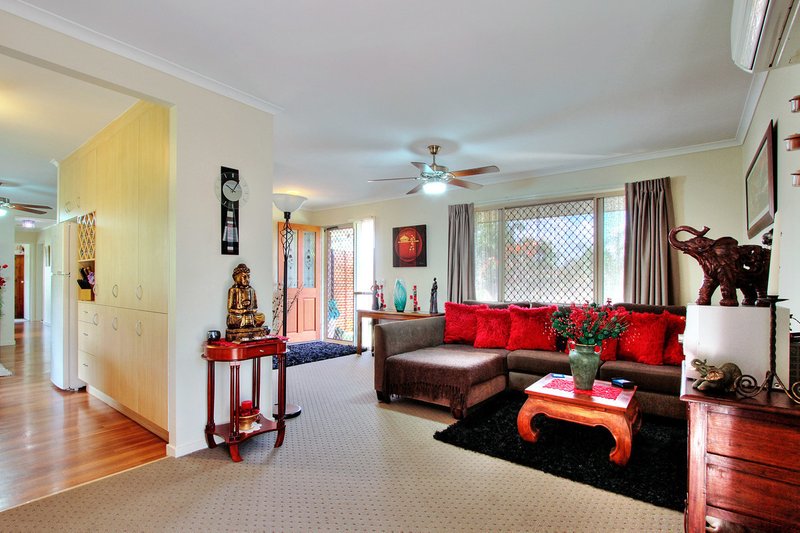 Photo - 17 Leighton Drive, Edens Landing QLD 4207 - Image 7