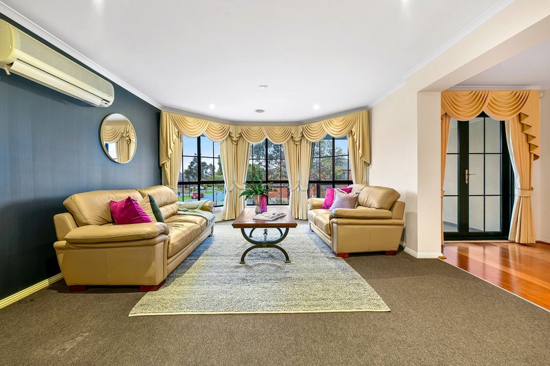 Photo - 17 Len George Drive, Keysborough VIC 3173 - Image 12