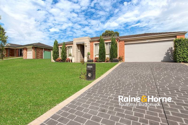 17 Lenola Crescent, Blue Haven NSW 2262