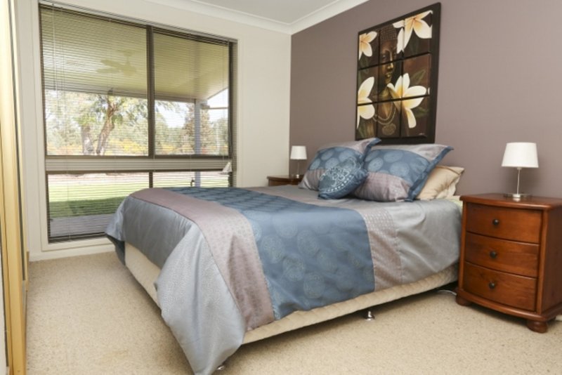 Photo - 17 Lewis Road, Leeton NSW 2705 - Image 10