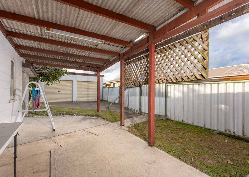 Photo - 17 Lewis Street, Old Bar NSW 2430 - Image 12