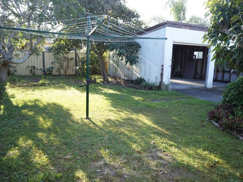 Photo - 17 Lewis Street, Old Bar NSW 2430 - Image 10