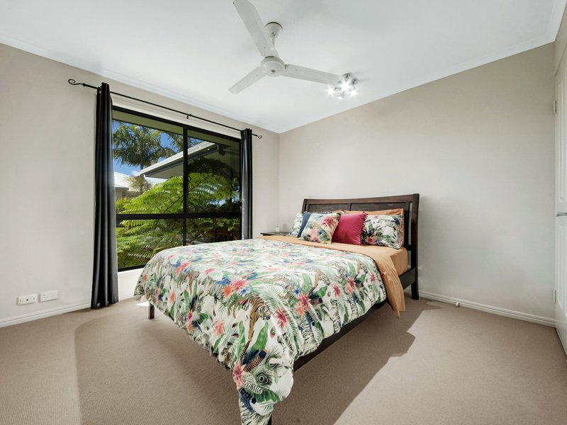 Photo - 17 Linda Street, Tannum Sands QLD 4680 - Image 17