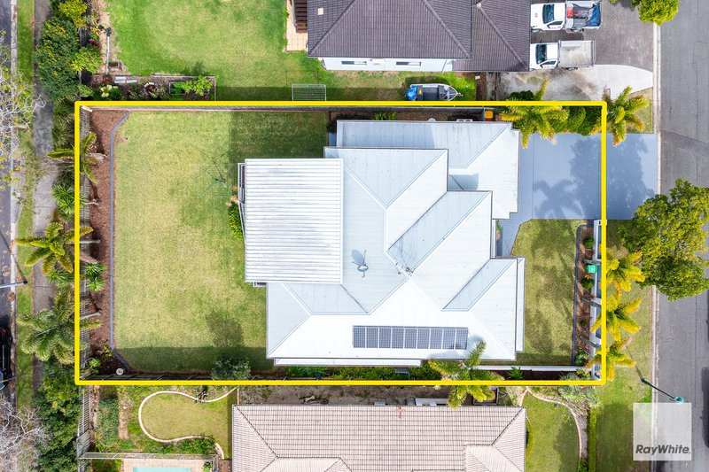Photo - 17 Lindeman Place, Redland Bay QLD 4165 - Image 12