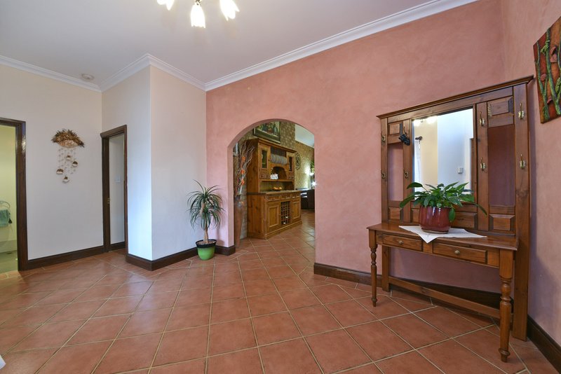 Photo - 17 Lindholm Retreat, Mindarie WA 6030 - Image 3