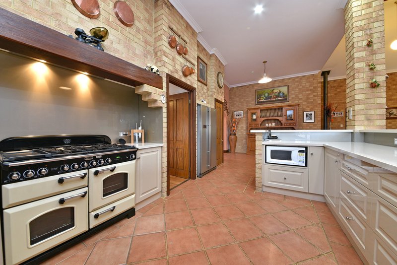 Photo - 17 Lindholm Retreat, Mindarie WA 6030 - Image 17