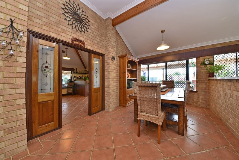 Photo - 17 Lindholm Retreat, Mindarie WA 6030 - Image 18