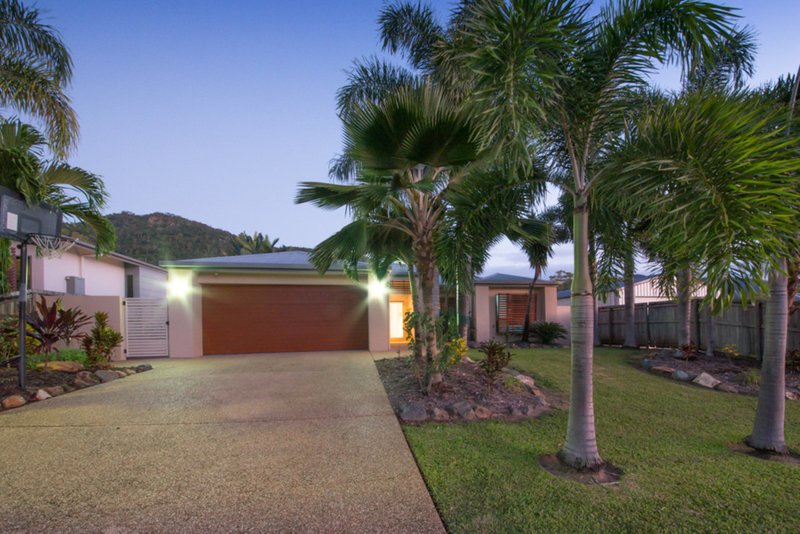 Photo - 17 Links Drive, Cannonvale QLD 4802 - Image 14