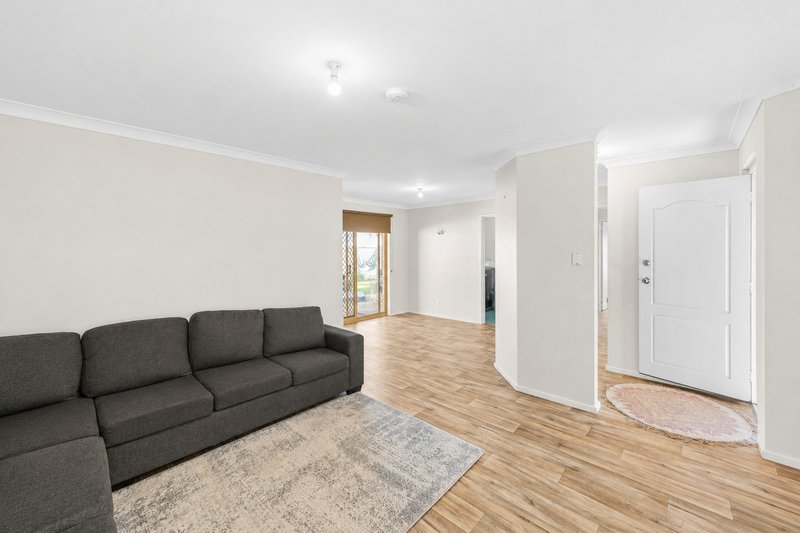 Photo - 17 Littlefair Drive, Withers WA 6230 - Image 8