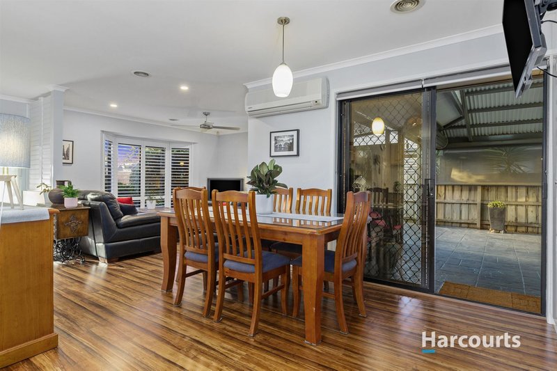 Photo - 17 Liviana Drive, Rowville VIC 3178 - Image 4