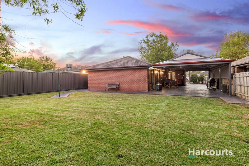 Photo - 17 Liviana Drive, Rowville VIC 3178 - Image 11