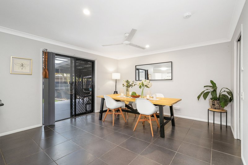 Photo - 17 Livistona Crescent, Currimundi QLD 4551 - Image 18