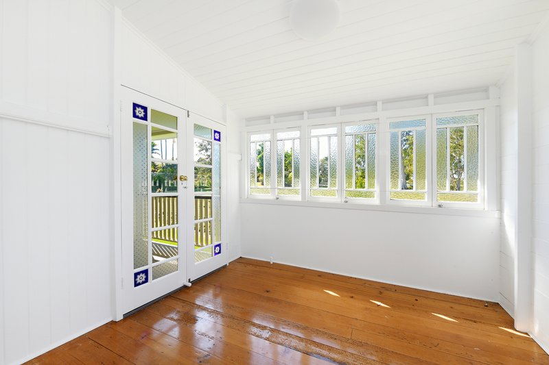 Photo - 17 Lloyd Street, Beerwah QLD 4519 - Image 2