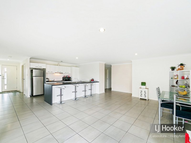 Photo - 17 Lomandra Drive, Morayfield QLD 4506 - Image 2