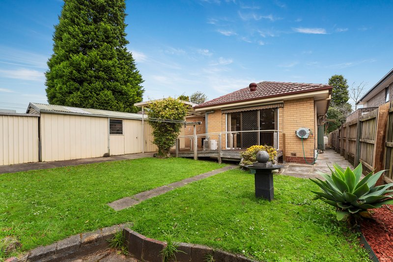 Photo - 17 Longbrae Avenue, Forest Hill VIC 3131 - Image 8