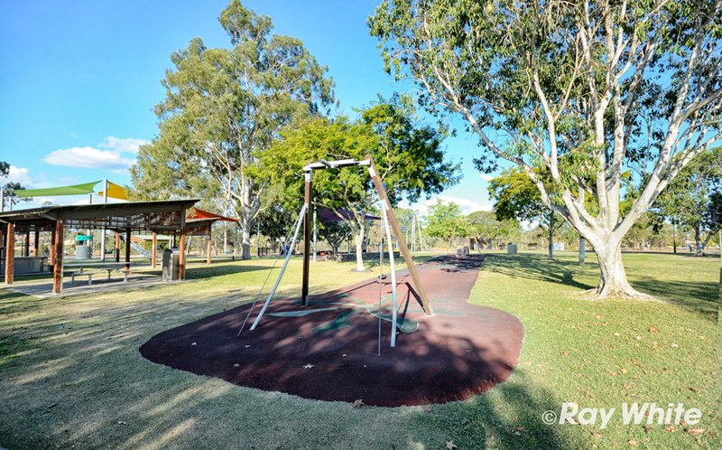 Photo - 17 Lookerbie Street, Biloela QLD 4715 - Image 5