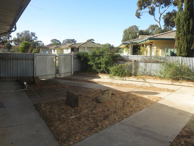 Photo - 17 Lorikeet Ave , Murray Bridge SA 5253 - Image 8