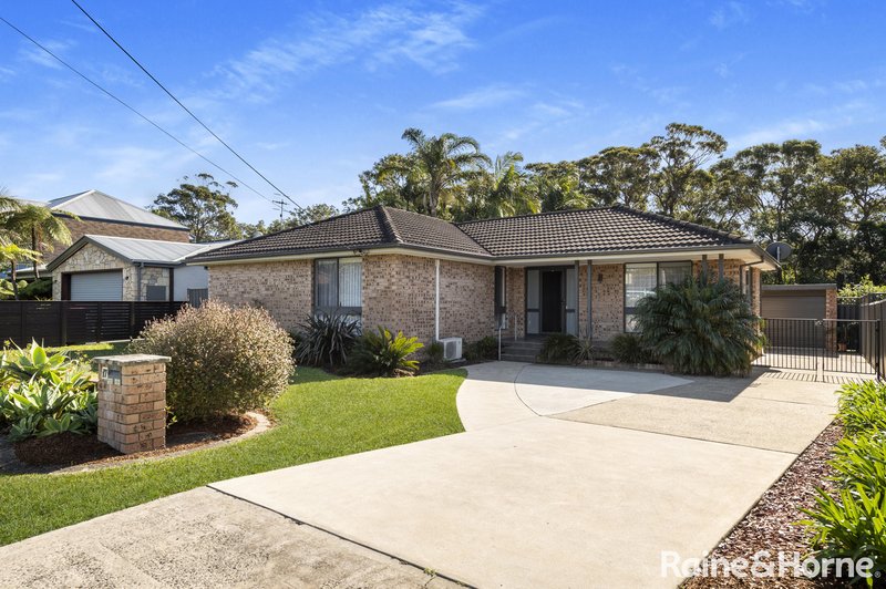 17 Lovegrove Street, Shoalhaven Heads NSW 2535